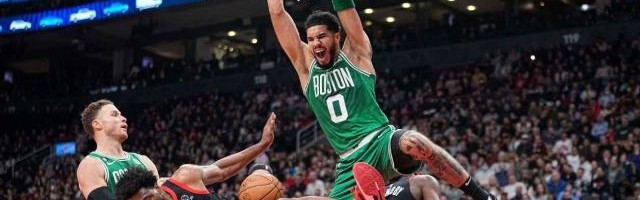 开云下载-不是只有防守铁壁 绿军正打出历史级的进攻效率